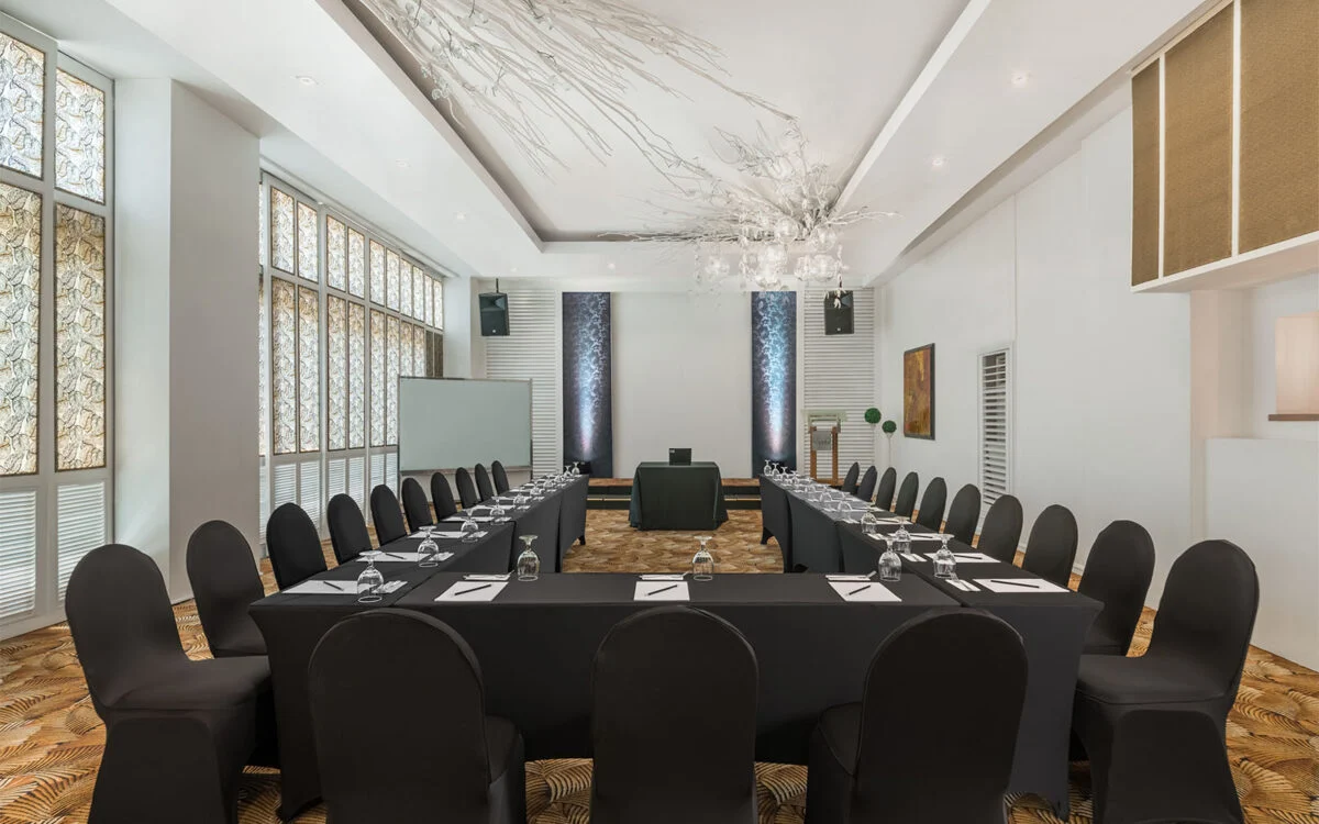 A meeting table at Vivere Hotel