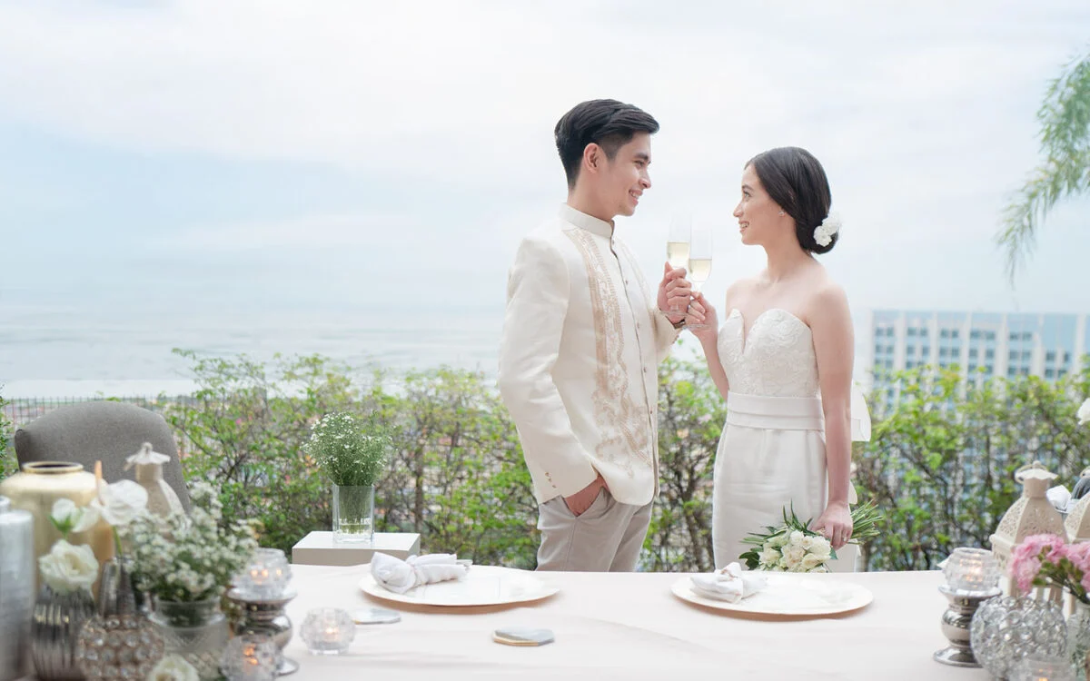 A couple celebrating together at Vivere